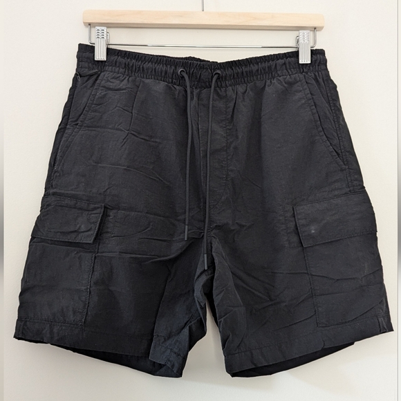 NWOT American Eagle shorts with cargo pockets size S - Picture 1 of 3